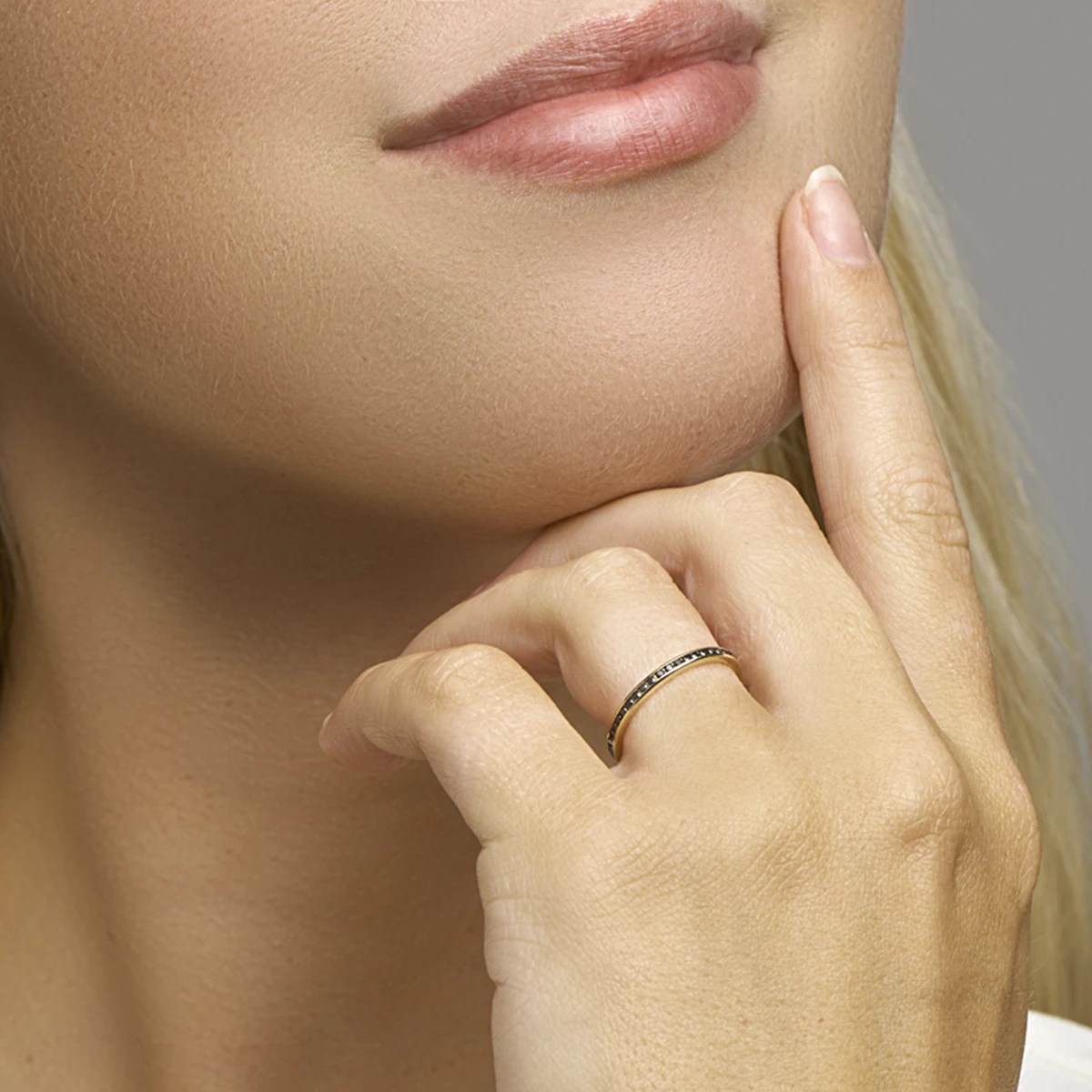 aanschuifring zwart zirkonia 14K geelgoud