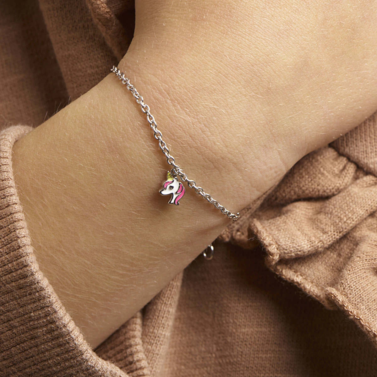 armband eenhoorn emaille 13 + 3 cm zilver gerhodineerd