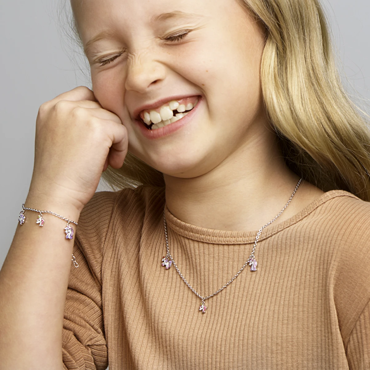 armband eenhoorn emaille 13 + 3 cm zilver gerhodineerd