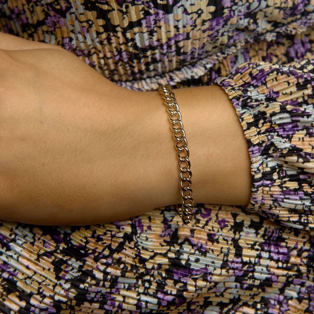 armband gourmette 6,0 mm 19 cm met groot veerslot 14K geelgoud