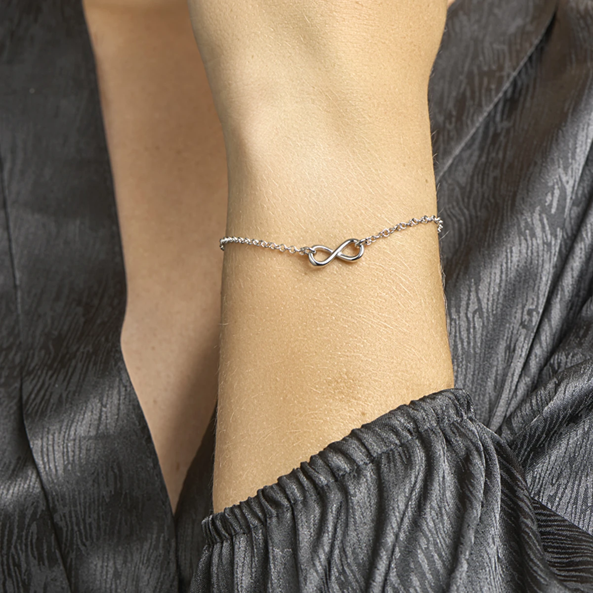 armband infinity 17 + 2 cm zilver gerhodineerd