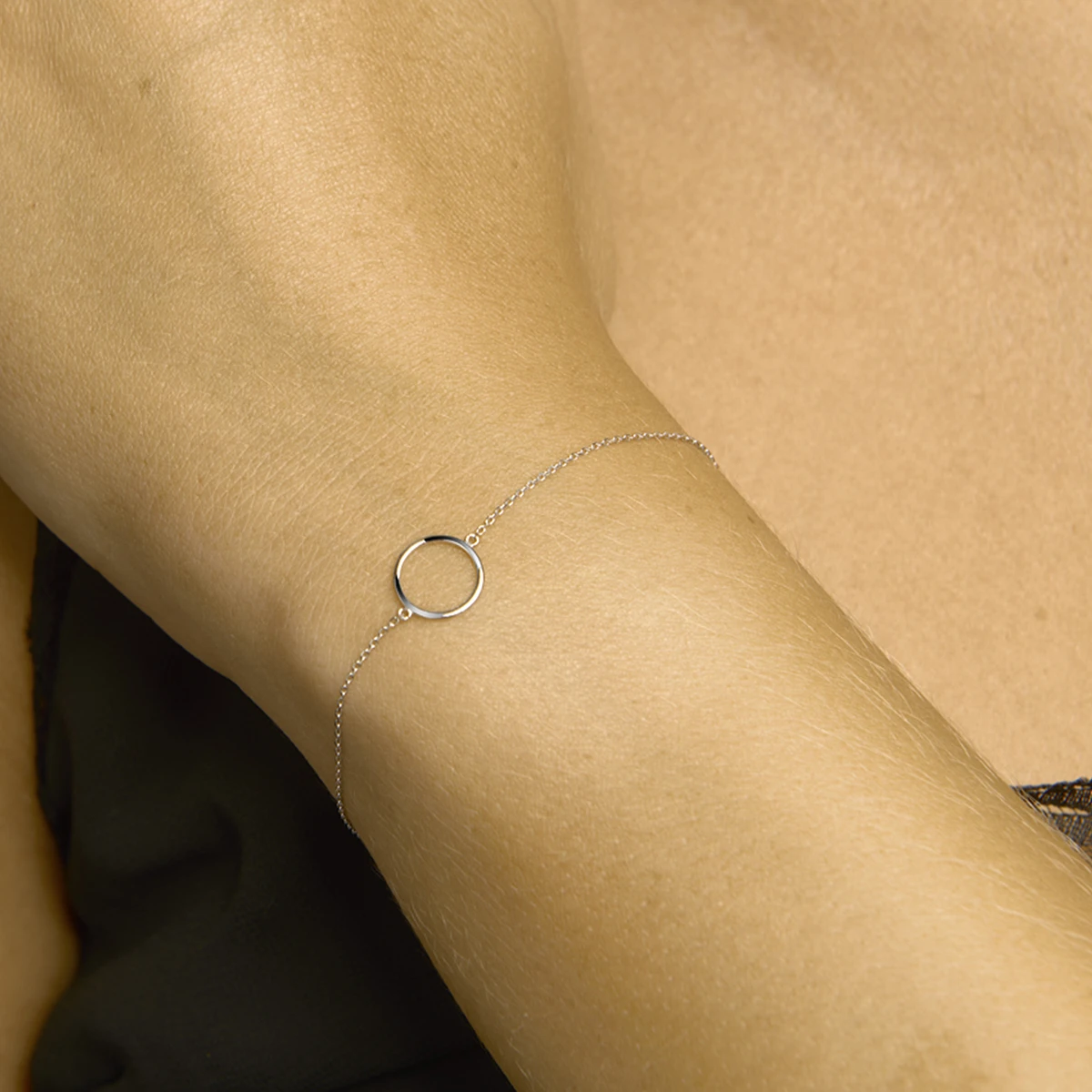armband rondje 16,5 - 17,5 - 18,5 cm 14K witgoud