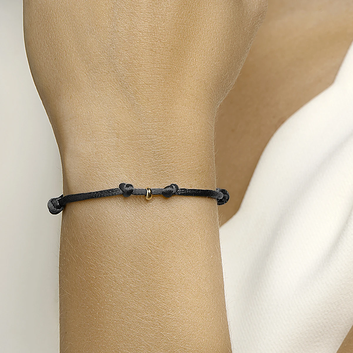 armband satijn 13 + 13 14K goud met rubber/nylon/leer