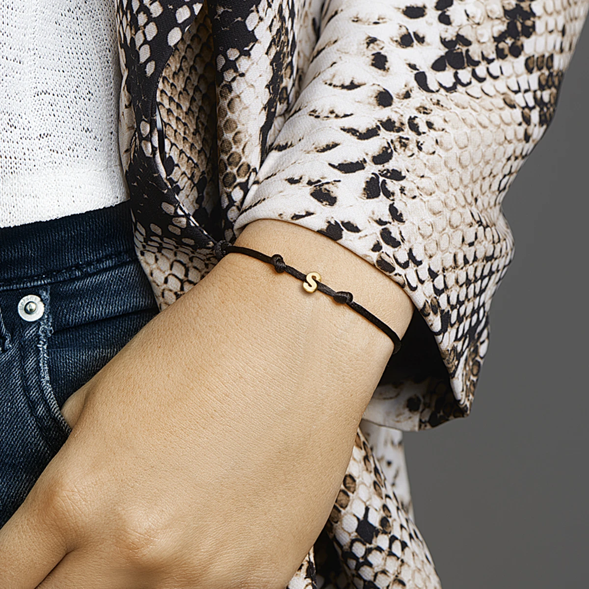 armband satijn zwart letter 13 - 26 cm 14K goud met rubber/nylon/leer