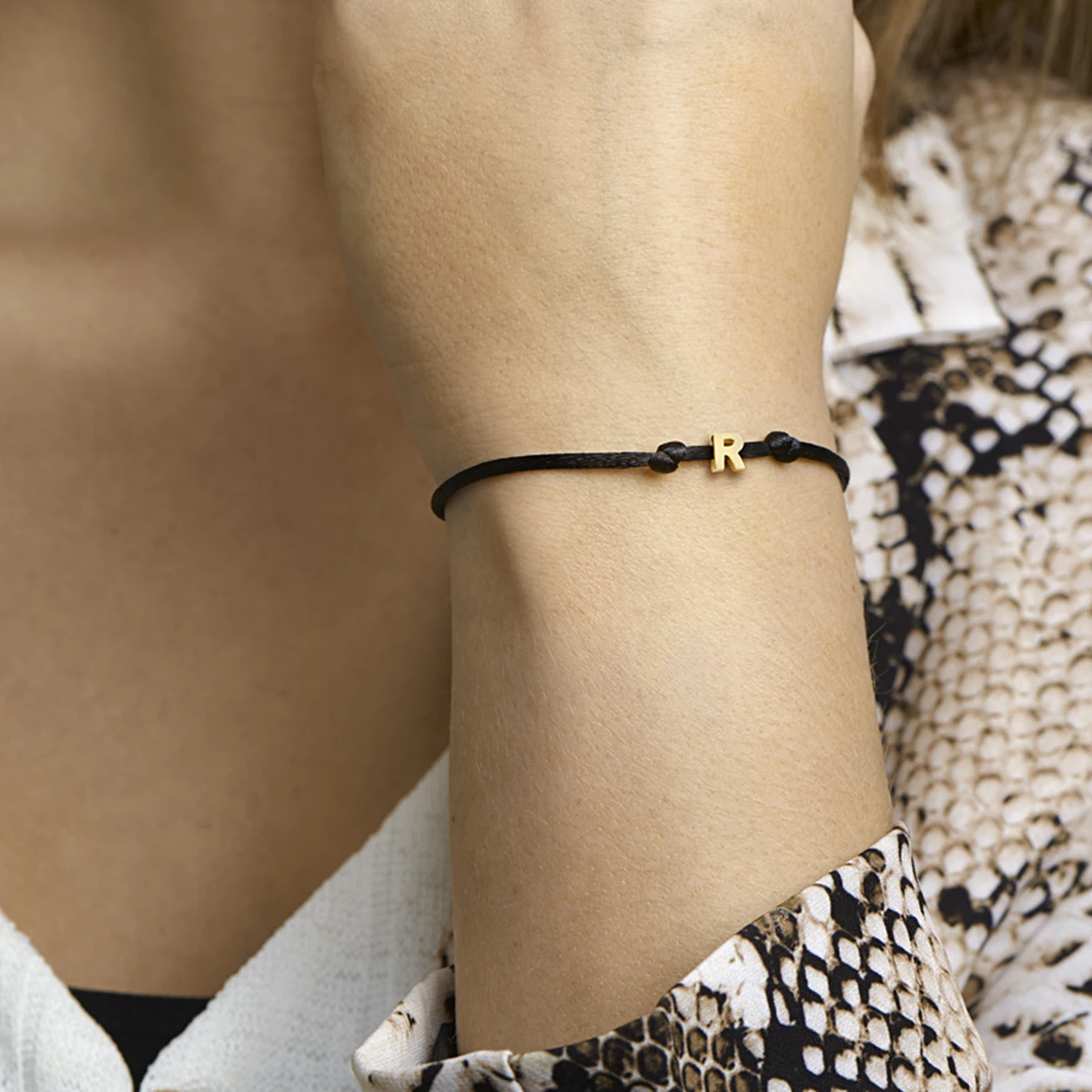 armband satijn zwart letter 13 - 26 cm 14K goud met rubber/nylon/leer