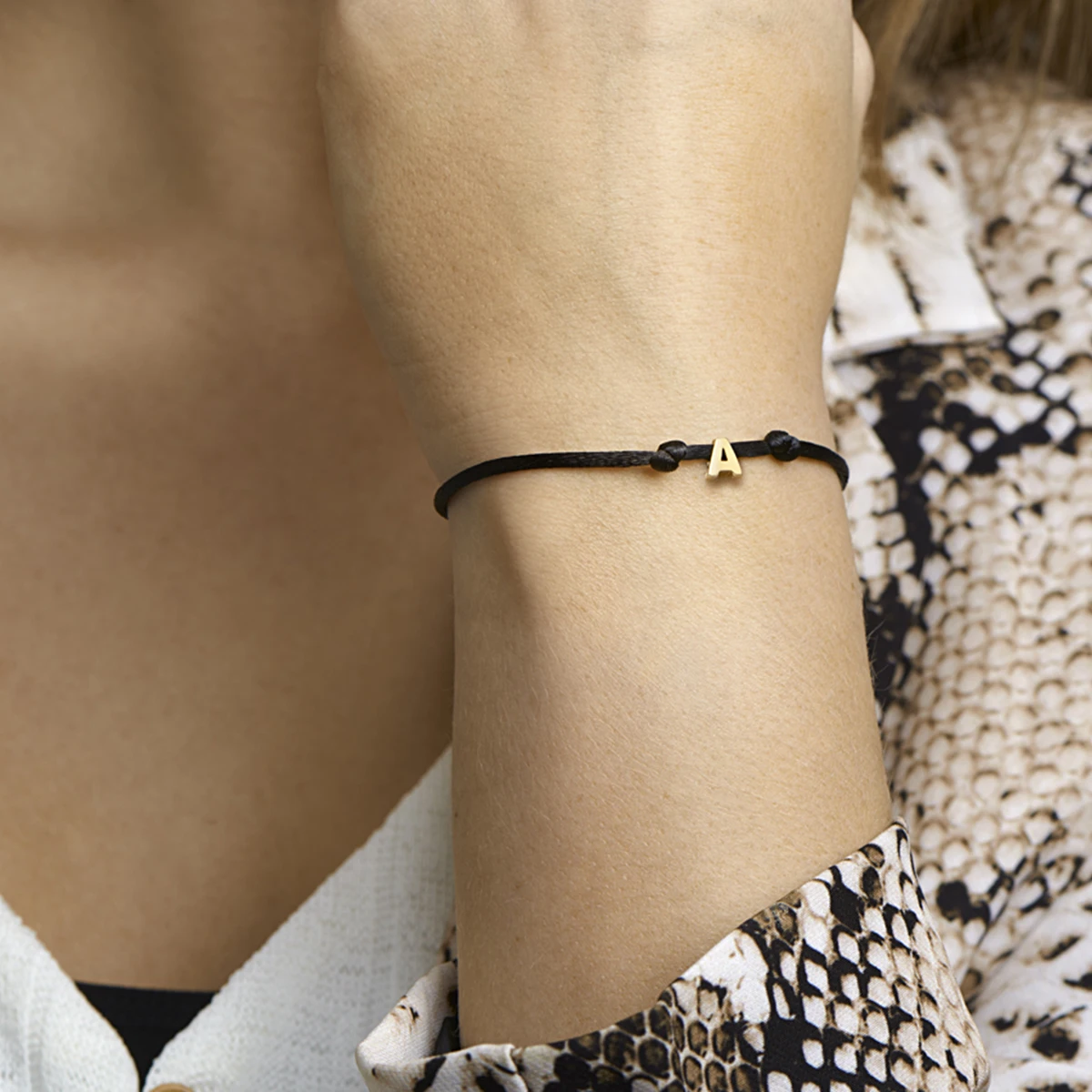 armband satijn zwart letter 13 - 26 cm 14K goud met rubber/nylon/leer
