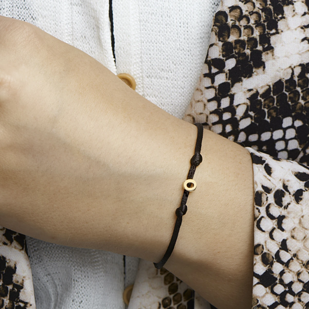 armband satijn zwart letter 13 - 26 cm 14K goud met rubber/nylon/leer
