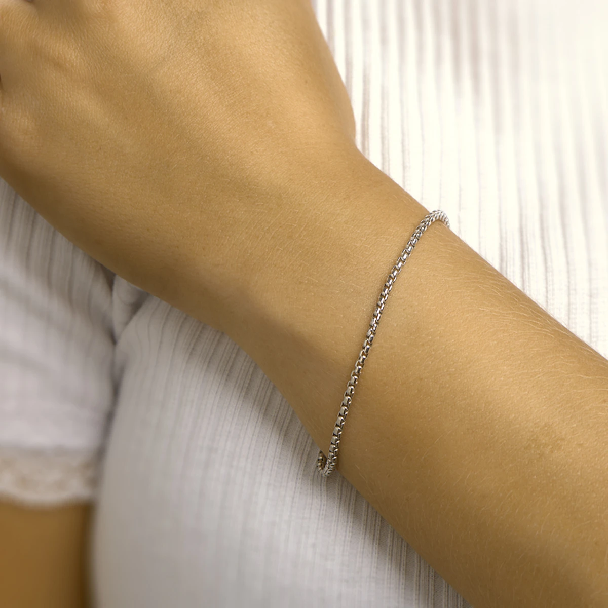 armband venetiaans bol 2,5mm 19 cm 14K witgoud
