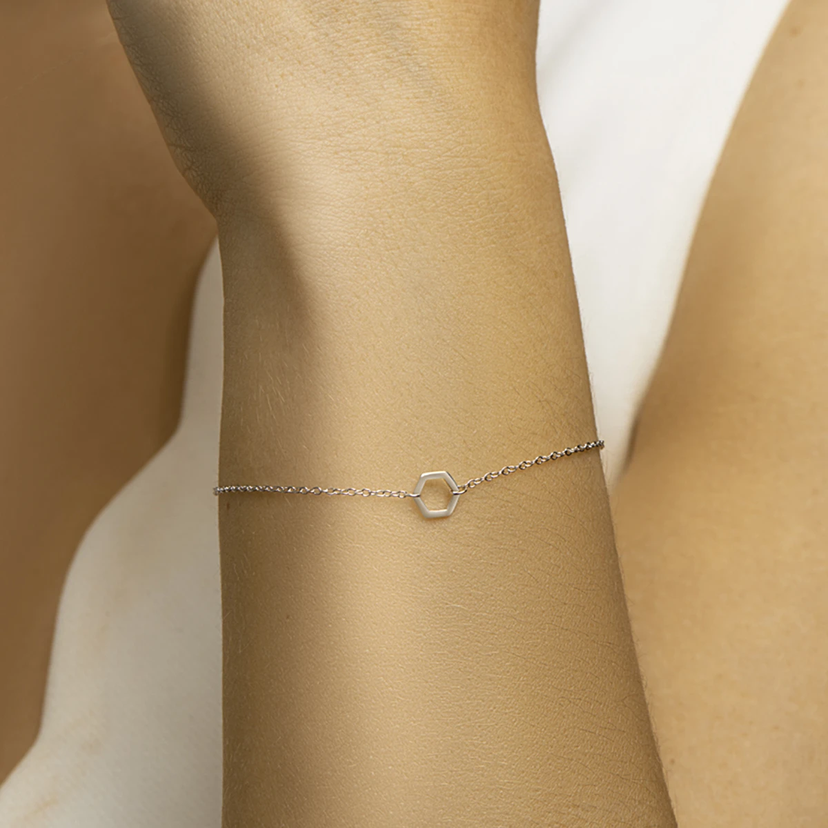 armband zeshoek 16,5 - 17,5 - 18,5 cm zilver gerhodineerd
