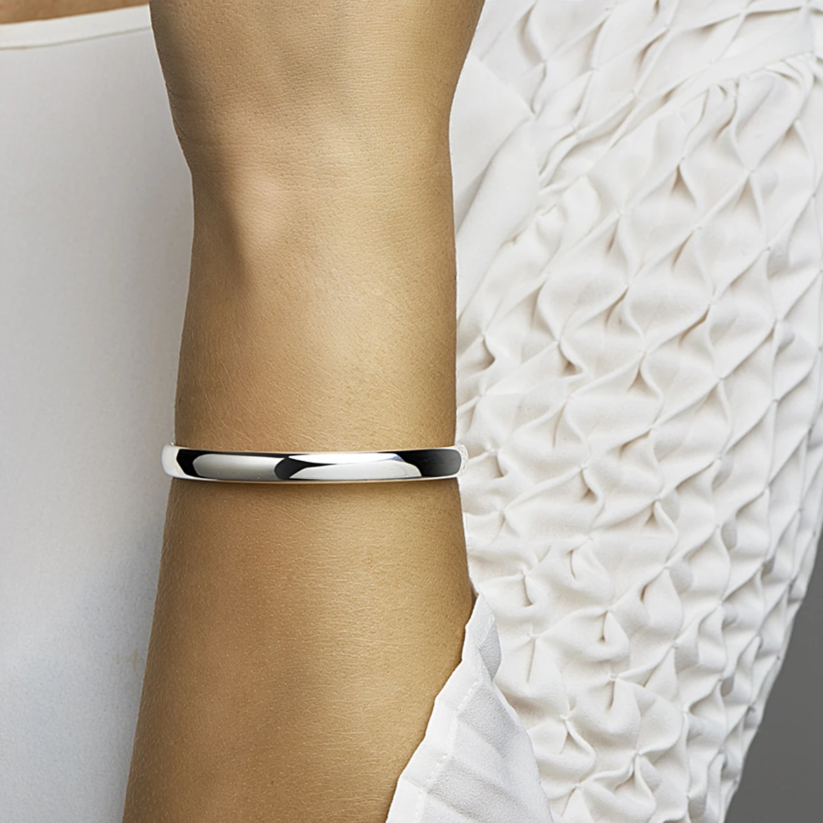 bangle dop 7 mm ovale buis zilver wit