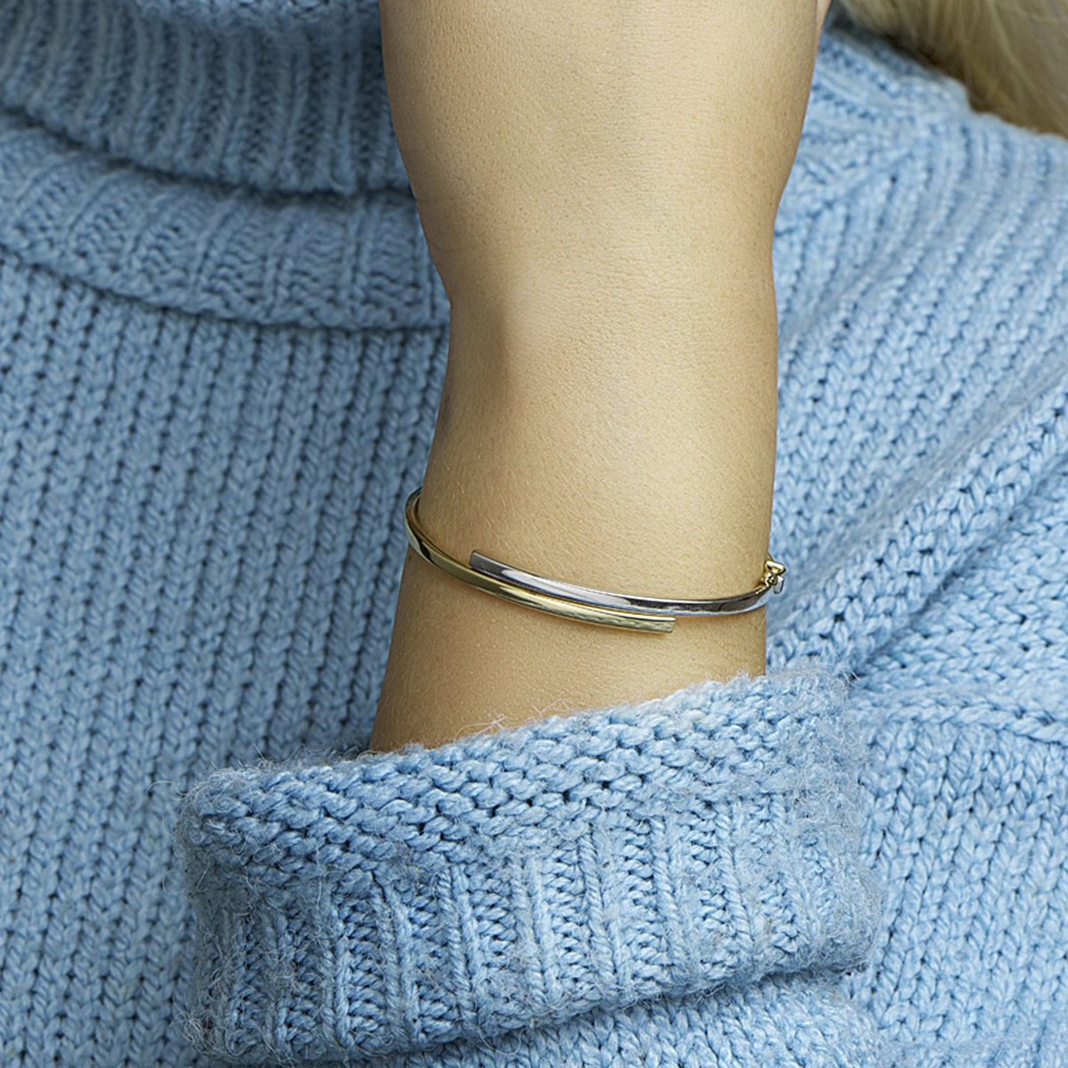 bangle scharnier 6,5 x 60 mm 14K bicolor goud geel/wit