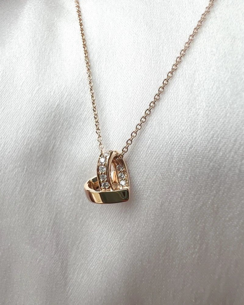 Collier geelgoud briljant 0,06 crt.