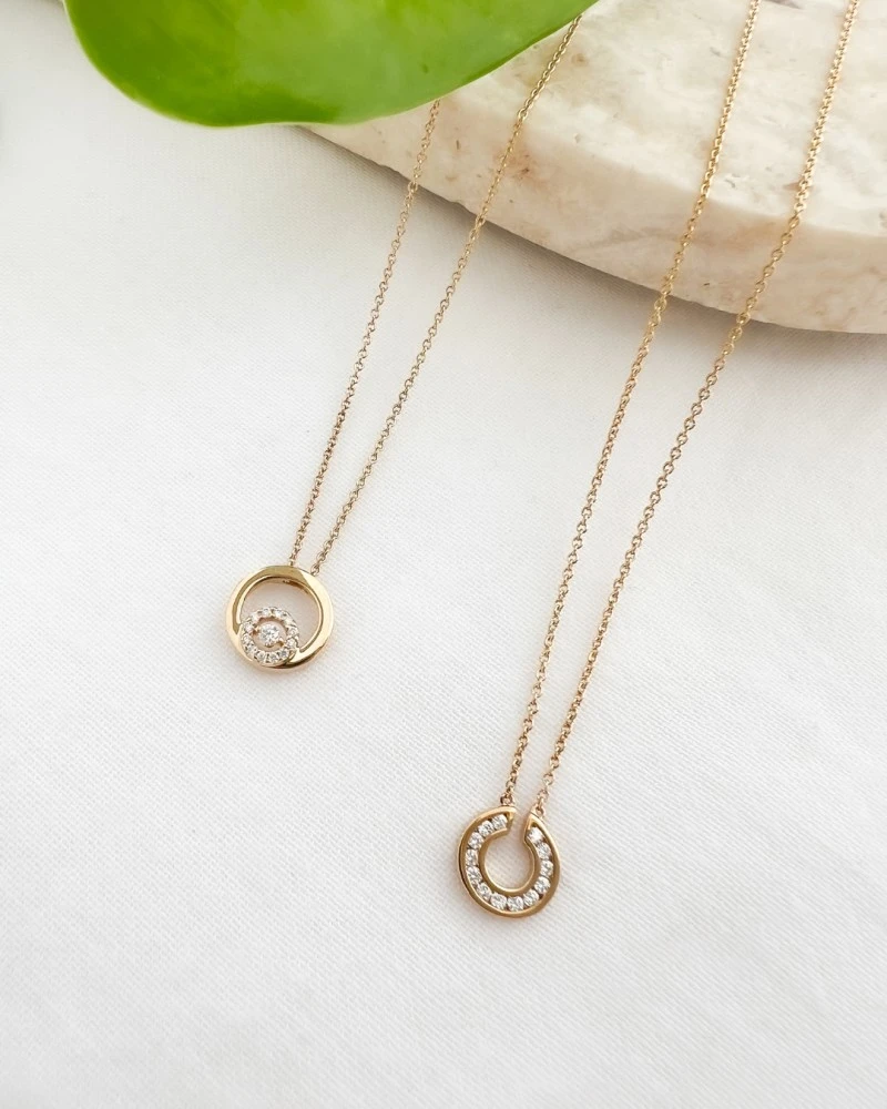Collier geelgoud briljant 0,06 crt.