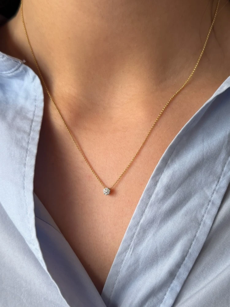 Collier geelgoud briljant 0,06 crt.