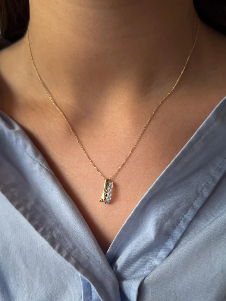 Collier geelgoud briljant 0,10 crt.