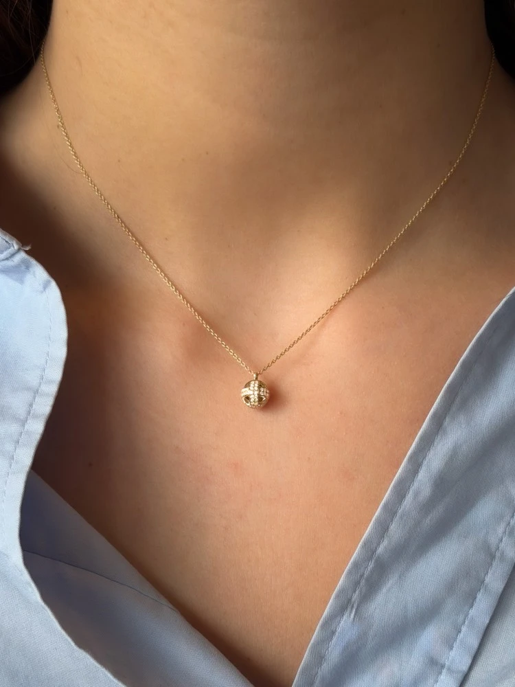 Collier geelgoud briljant 0,23 crt.
