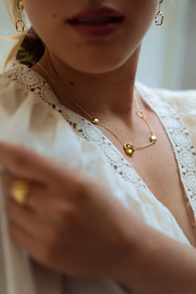 Collier geelgoud edelsteen