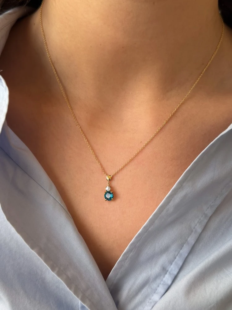 Collier geelgoud edelsteen