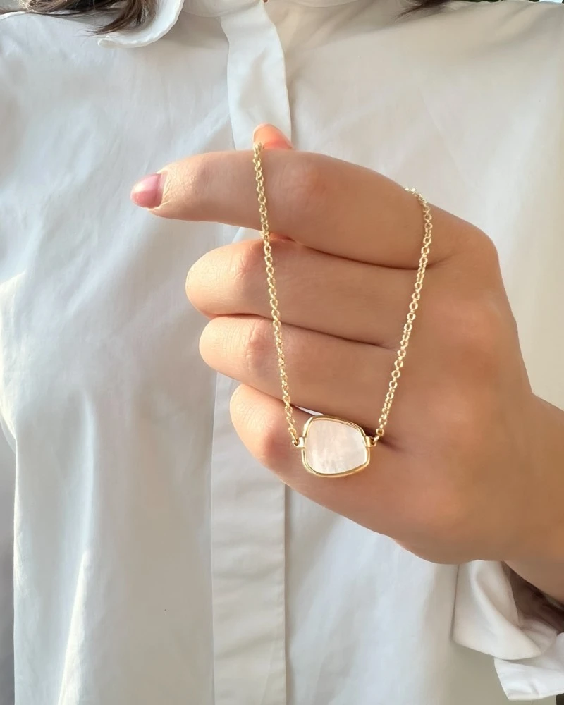 Collier geelgoud parelmoer