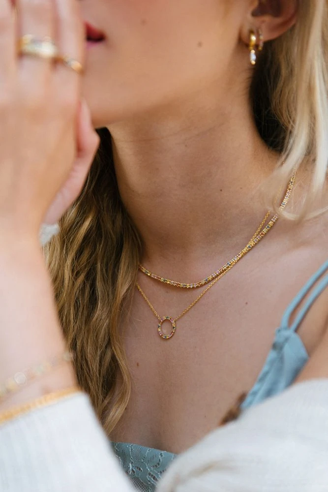 Collier geelgoud saffier