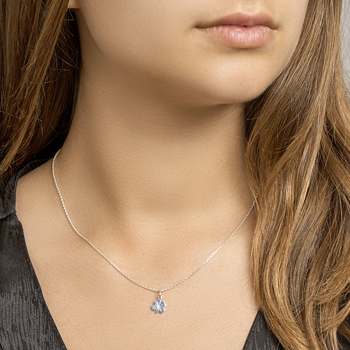 collier klavertje 41 + 4 cm zilver wit