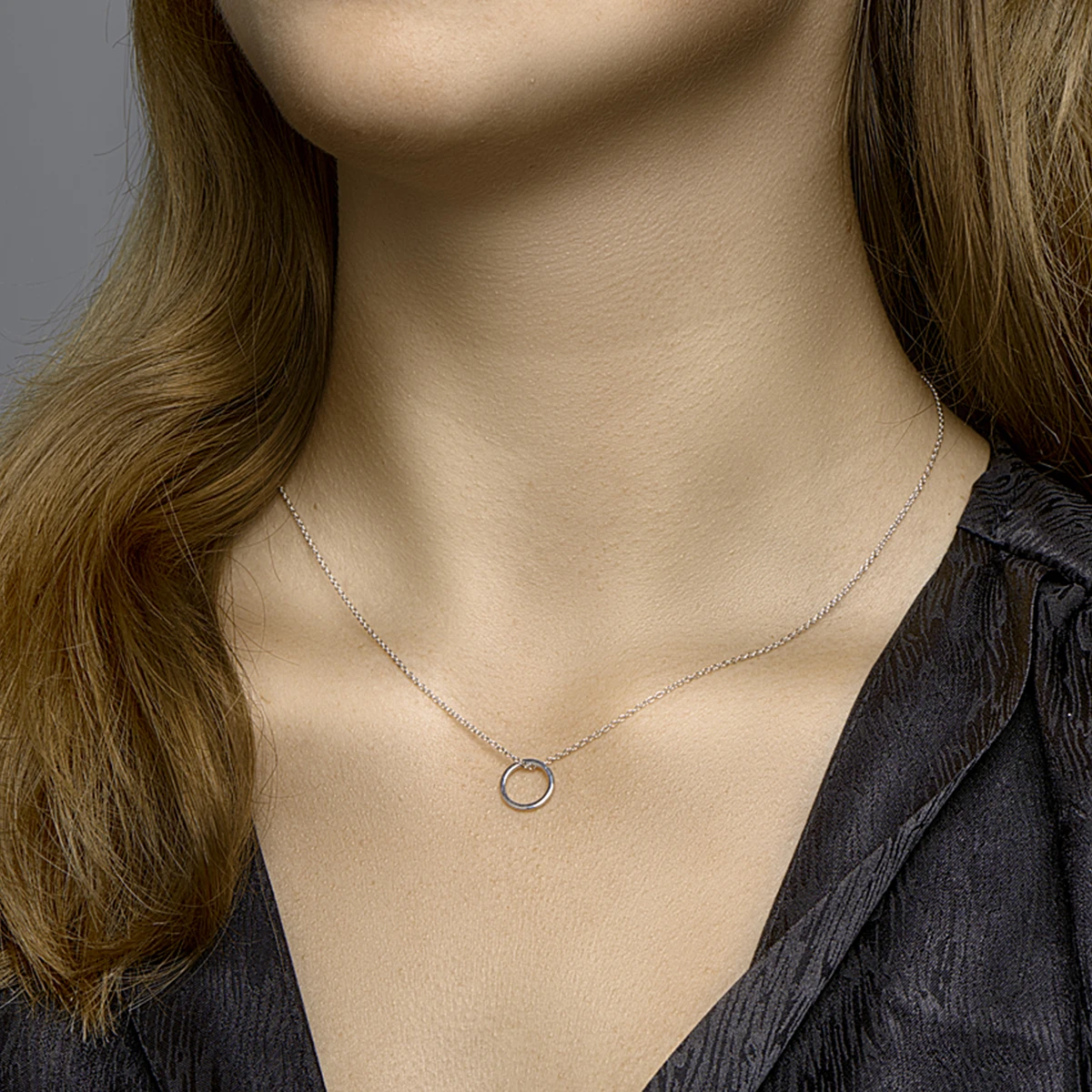 collier rondje 40 + 5 cm zilver gerhodineerd