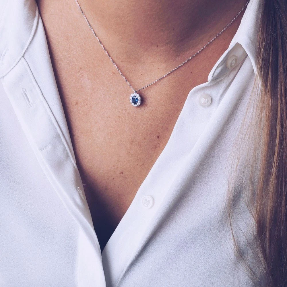 Collier witgoud briljant+saffier