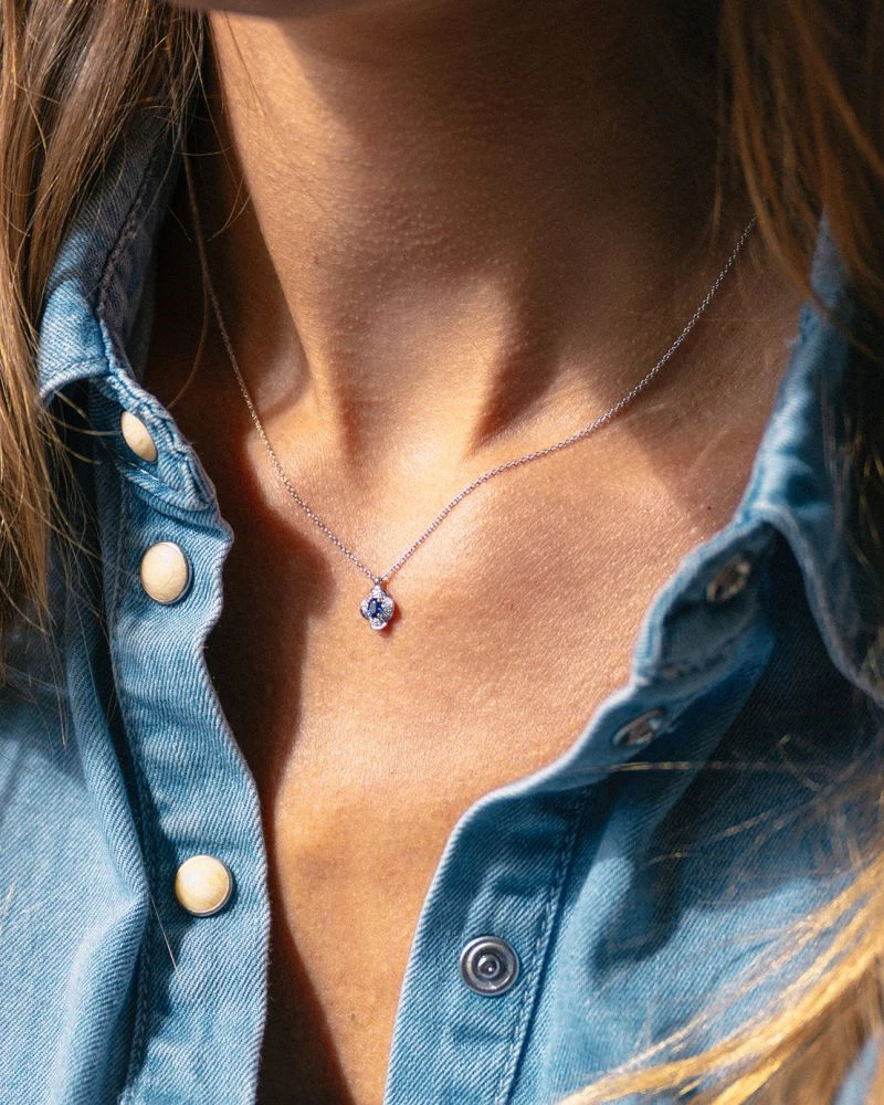 Collier witgoud briljant+saffier