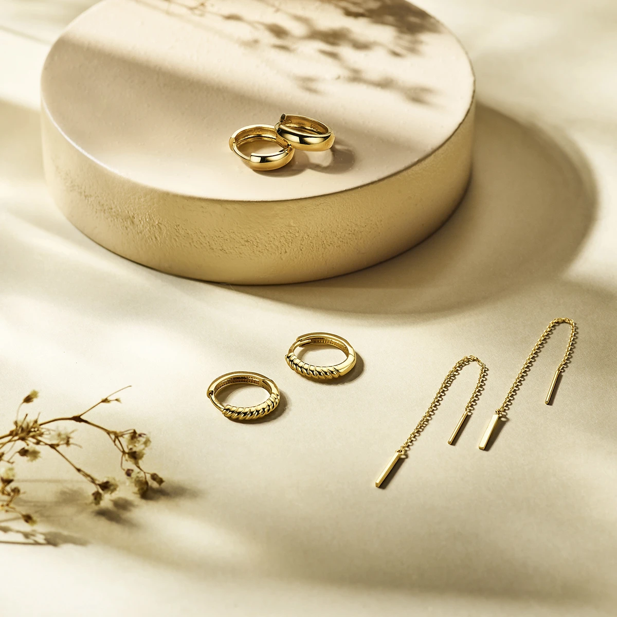 doortrekoorbellen balkje 70 mm 14K geelgoud