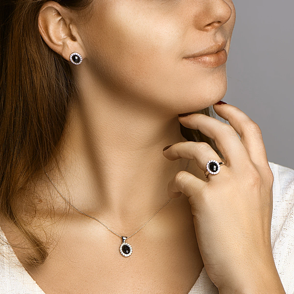 hanger onyx en zirkonia zilver gerhodineerd