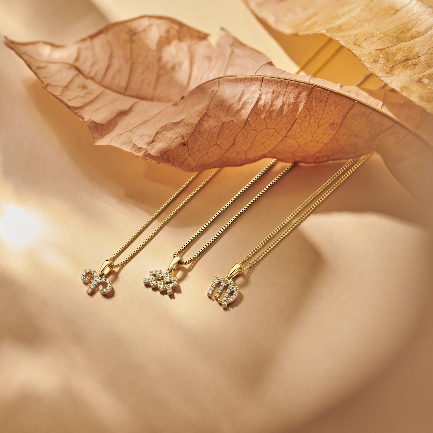hanger sterrenbeeld diamant h si 14K geelgoud