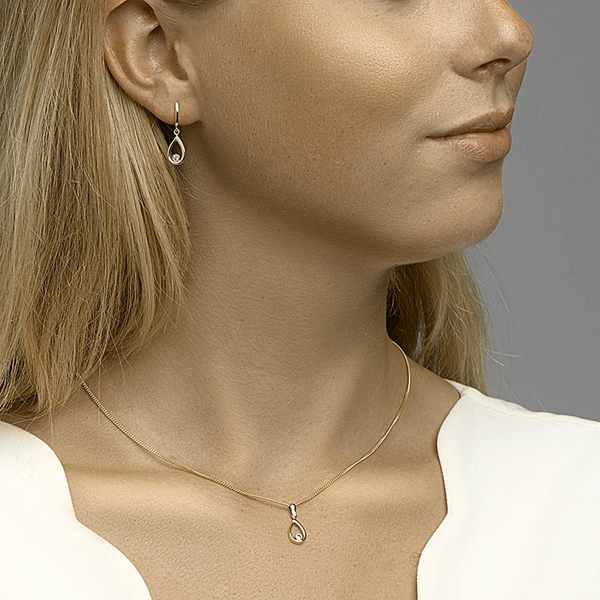 hanger zirkonia 14K geelgoud
