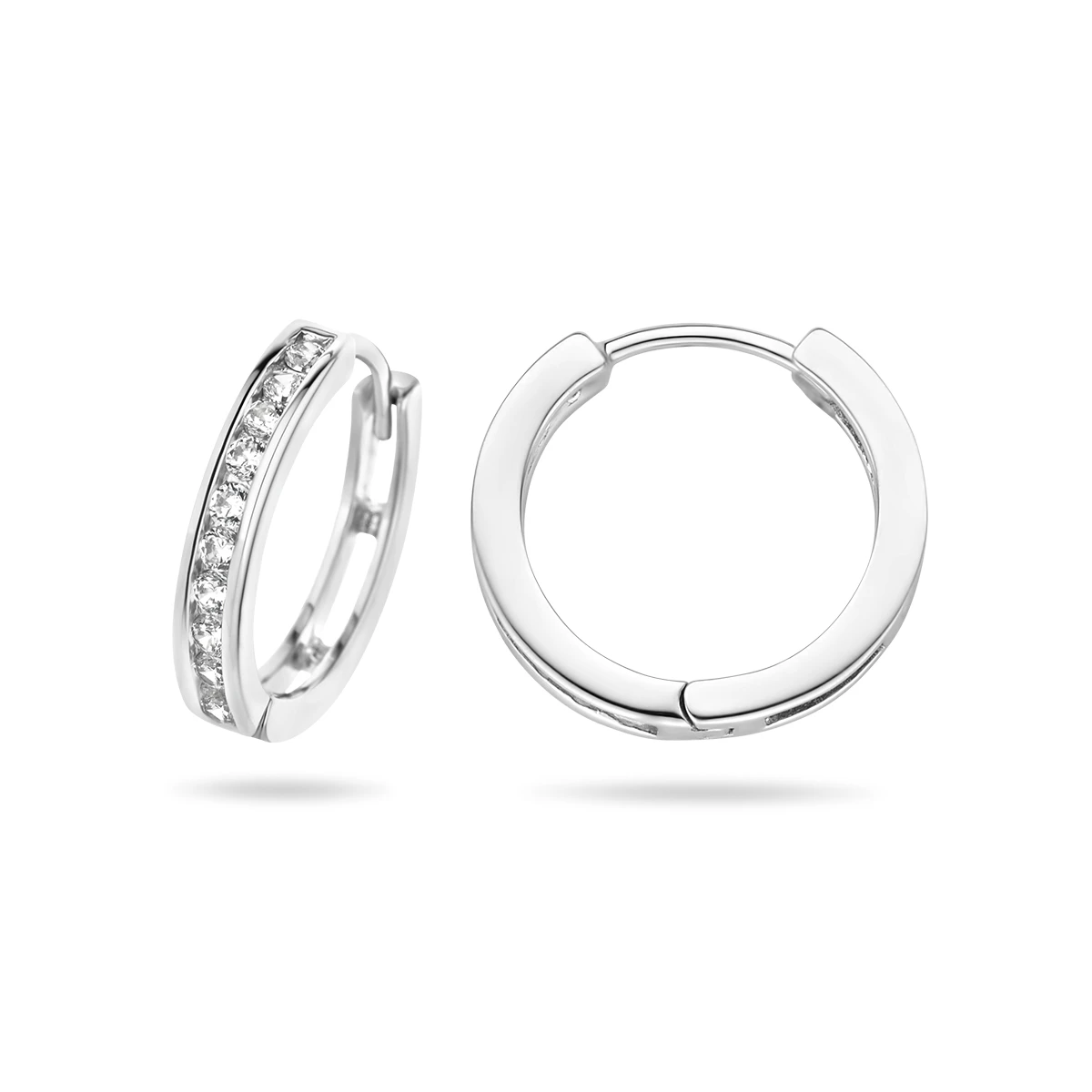 klapoorringen 2,5 mm zirkonia zilver gerhodineerd
