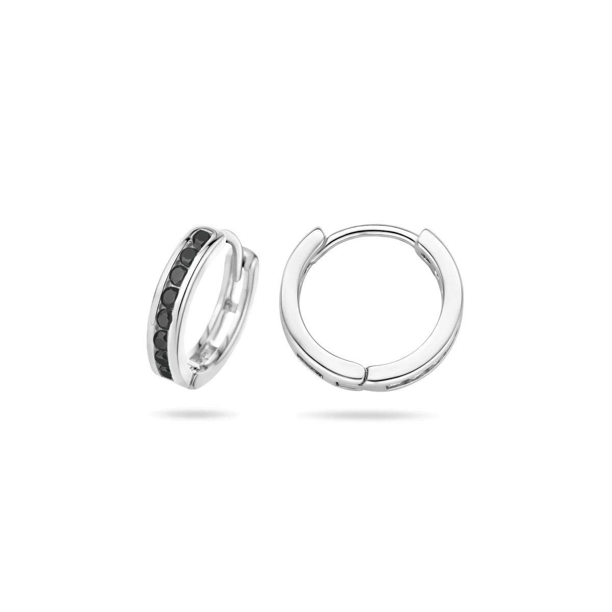 klapoorringen zwart zirkonia 12,5 mm zilver gerhodineerd