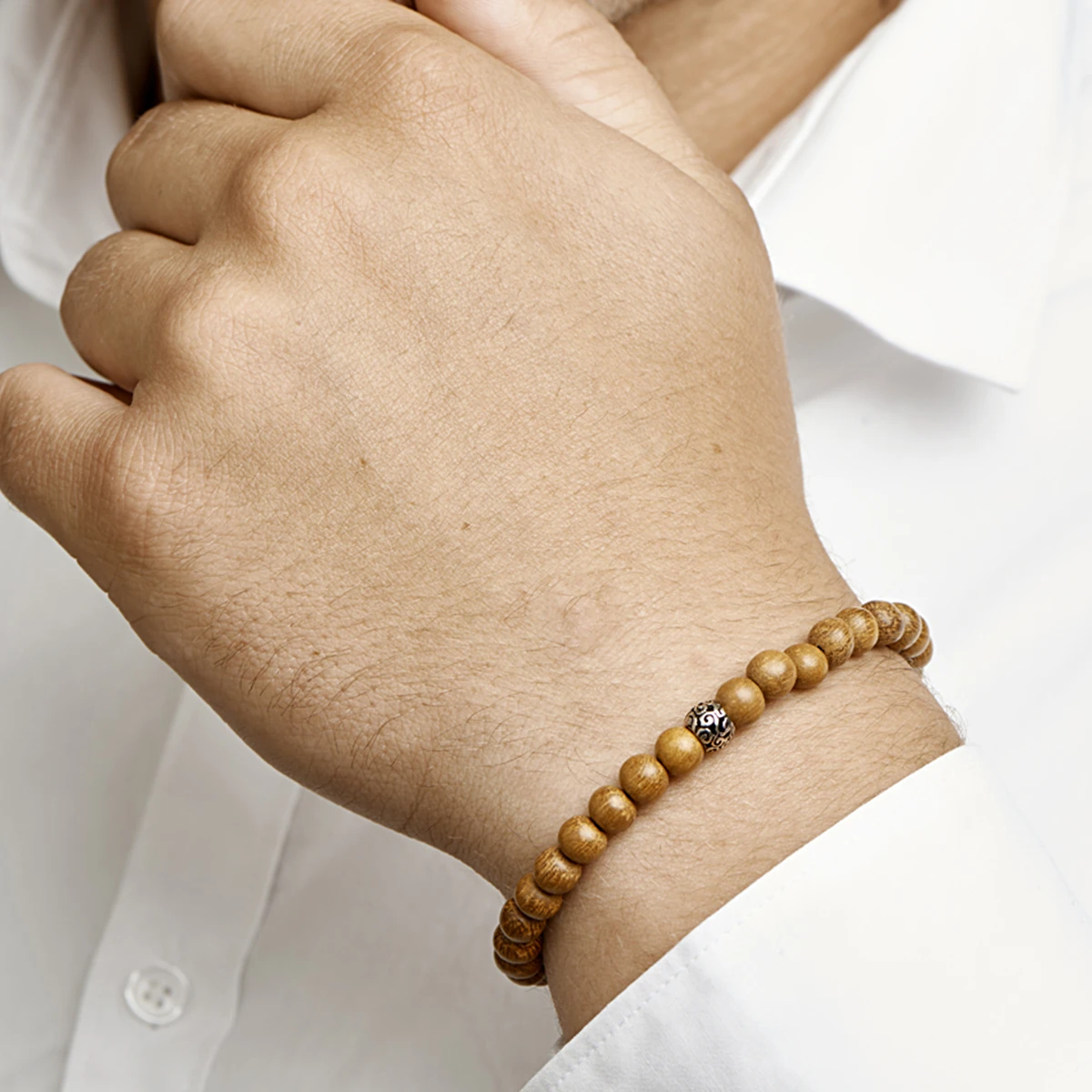 kralenarmband lichtbruin hout 6,5 mm 19 - 26 cm zilver gerhodineerd met rubber/nylon/leer