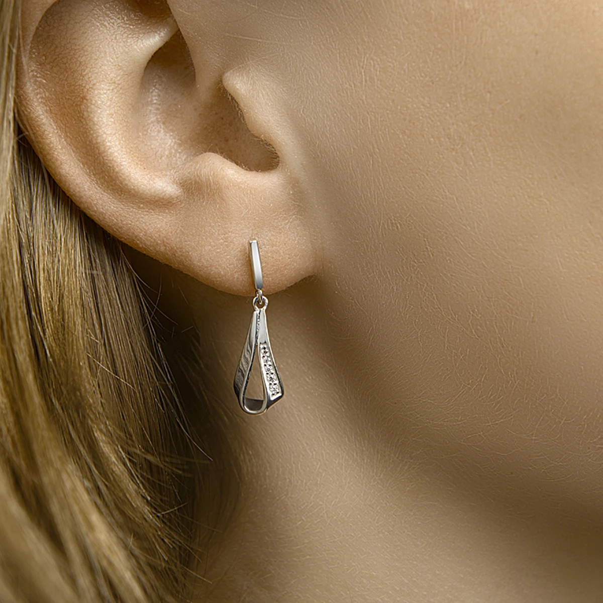 oorhangers zirkonia zilver gerhodineerd