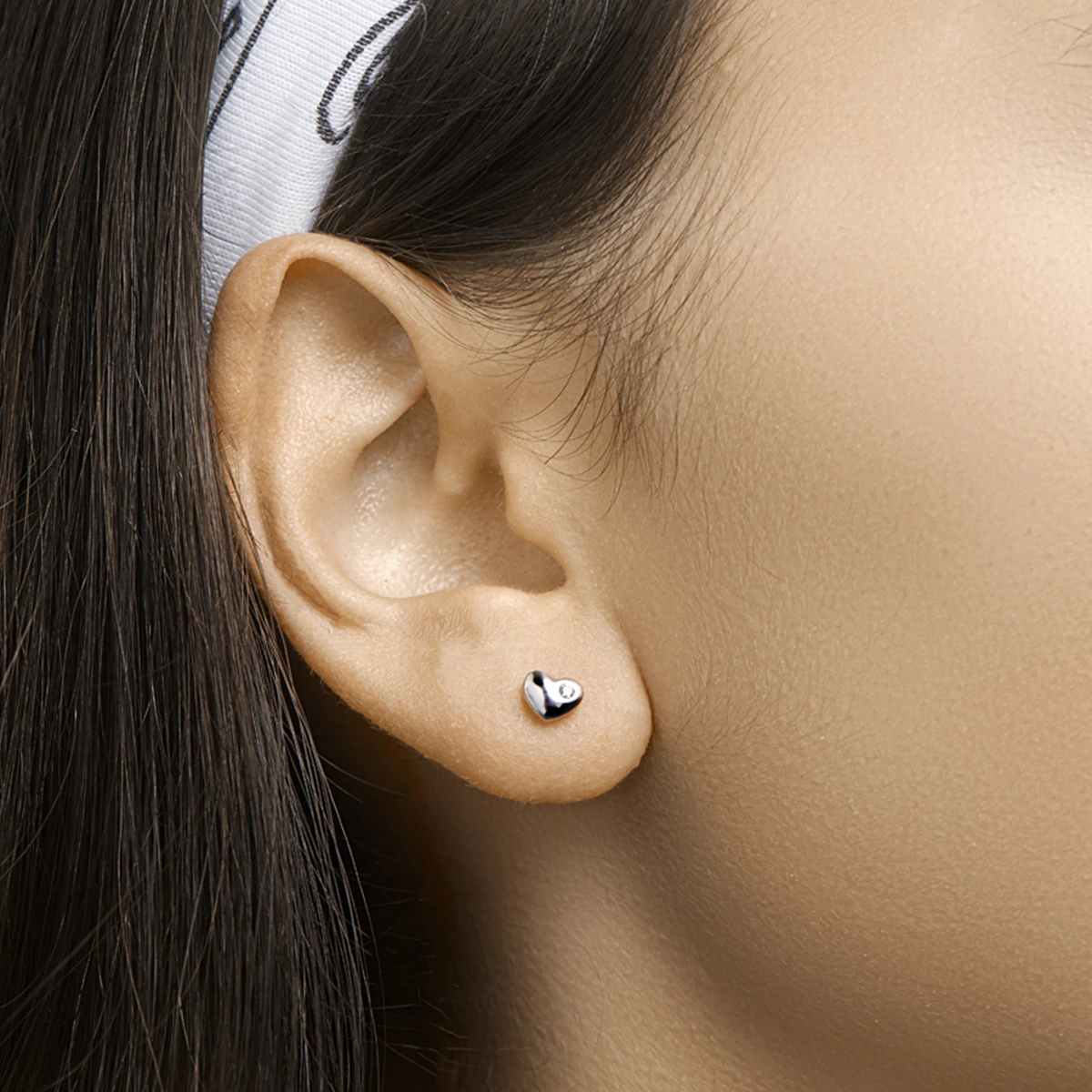 oorknoppen hart zirkonia zilver gerhodineerd