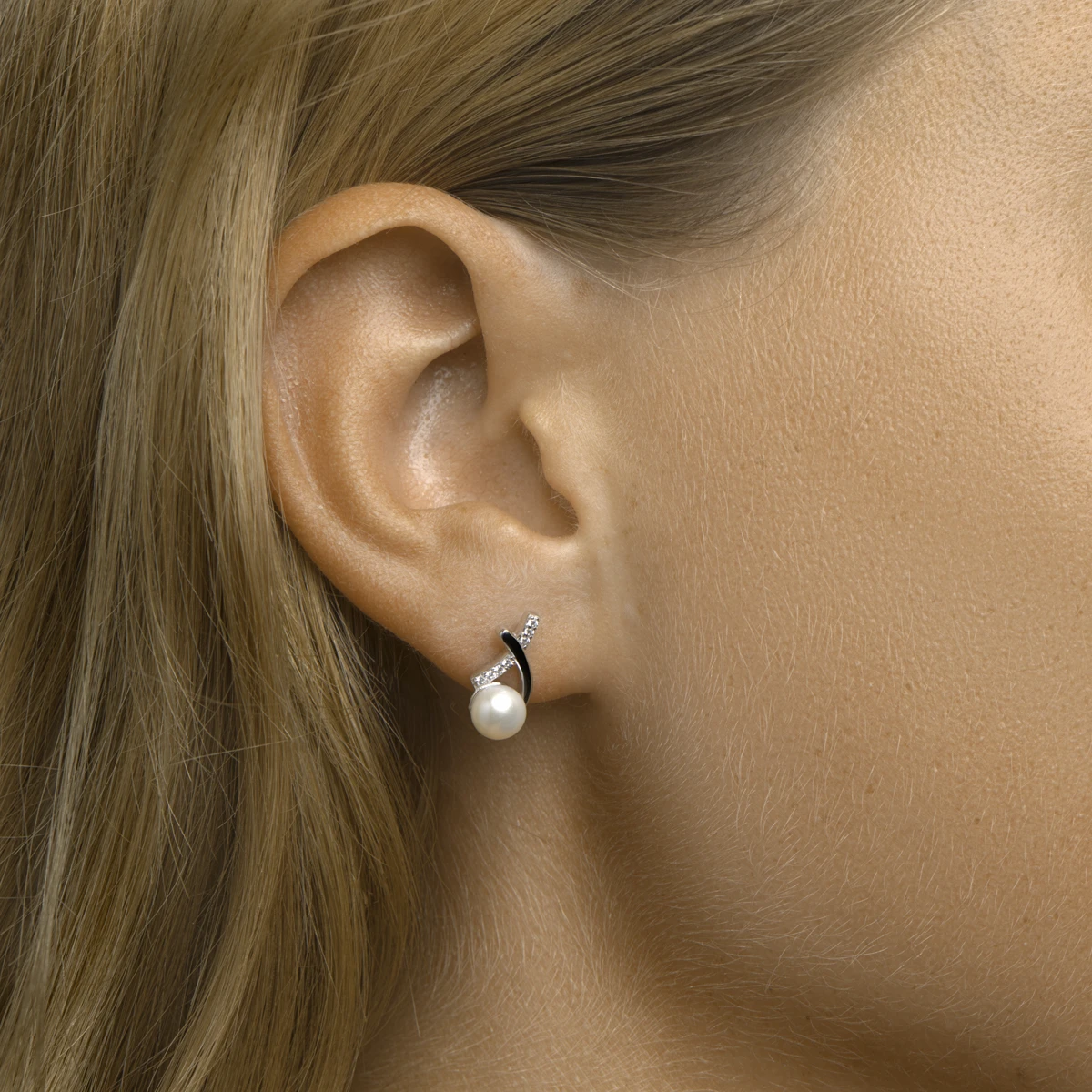 oorknoppen parel en zirkonia zilver gerhodineerd