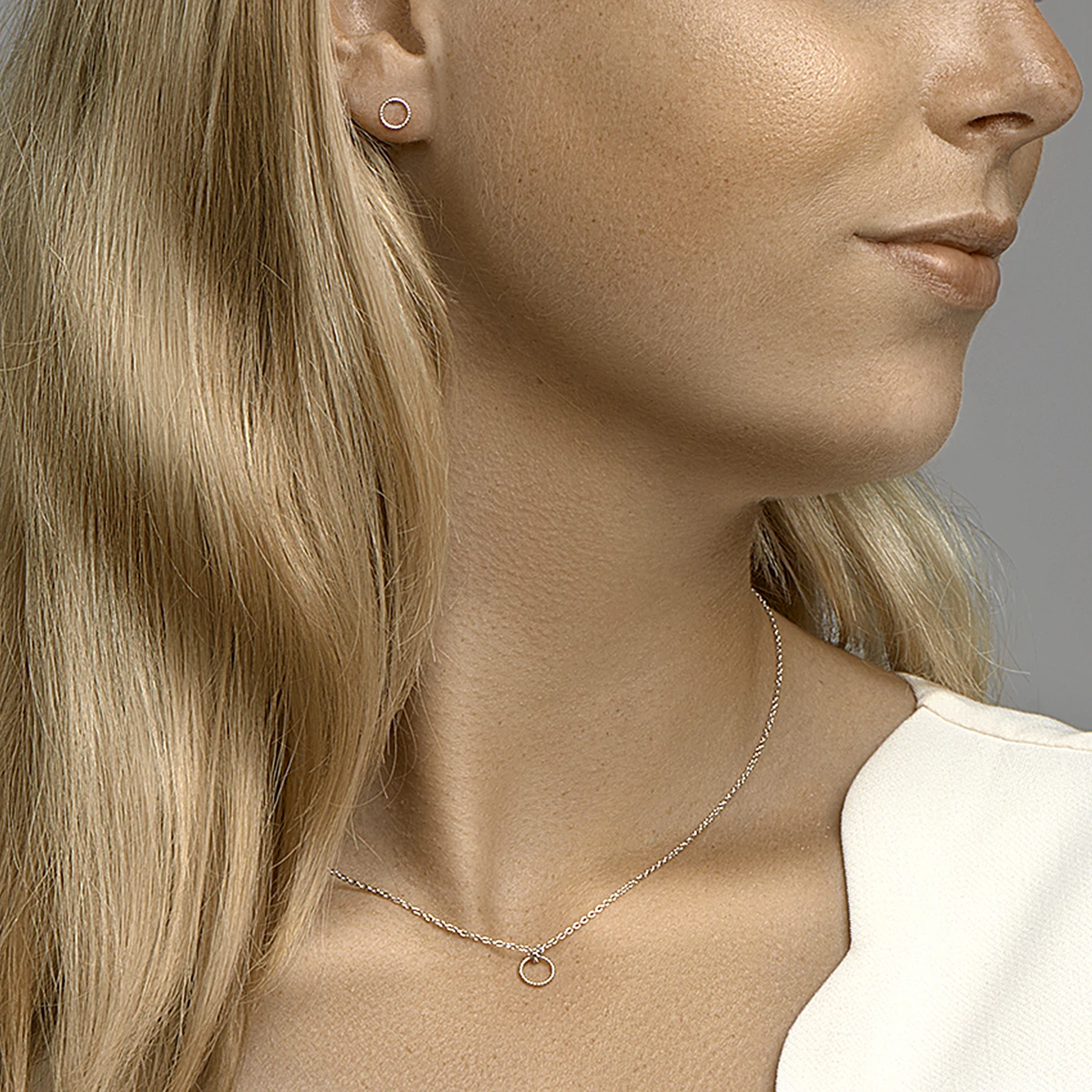 oorknoppen rond zilver gerhodineerd