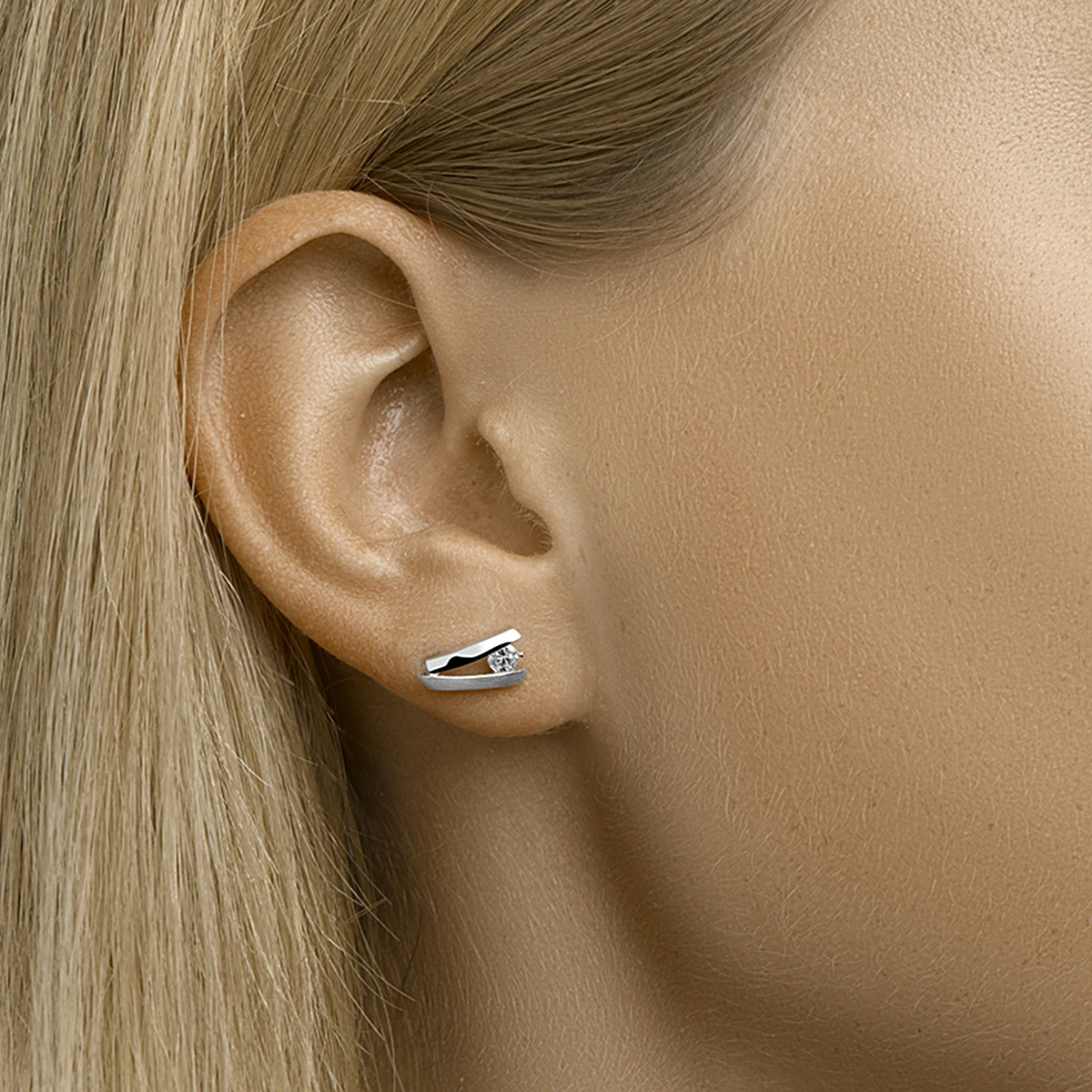 oorknoppen zirkonia zilver gerhodineerd