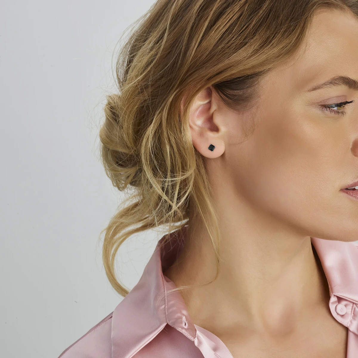 oorknoppen zwart zirkonia zilver gerhodineerd