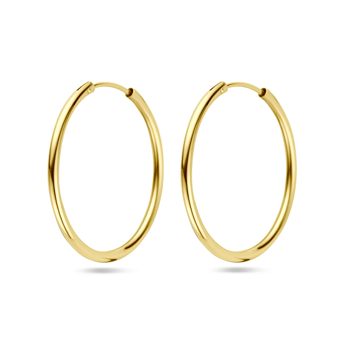 oorringen 1,8 mm ronde buis 14K geelgoud