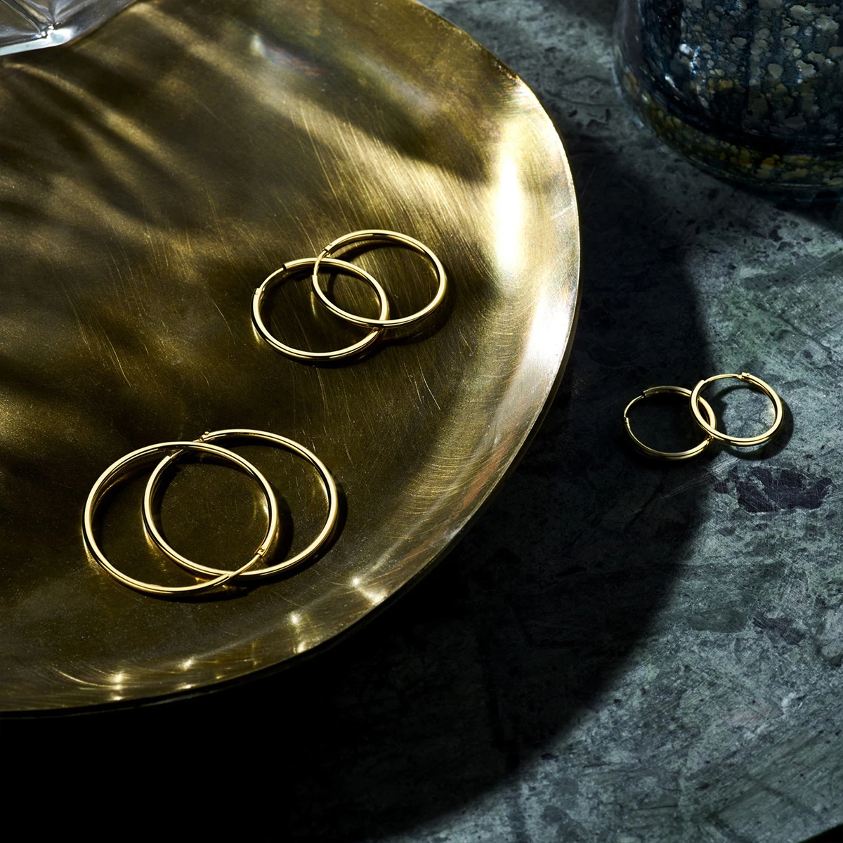 oorringen 1,8 mm ronde buis 14K geelgoud