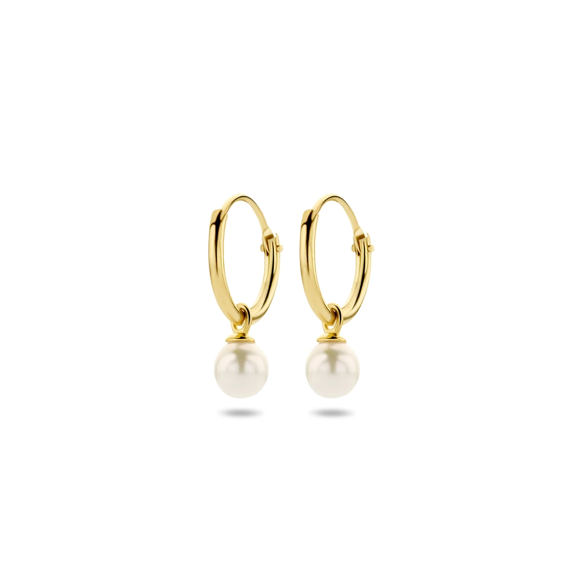 klapoorringen met hangers zoetwaterparel 15 mm 14K geelgoud