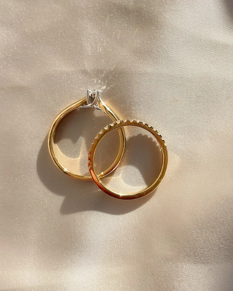 Ring bicolor briljant 0.15 crt. Maat 54