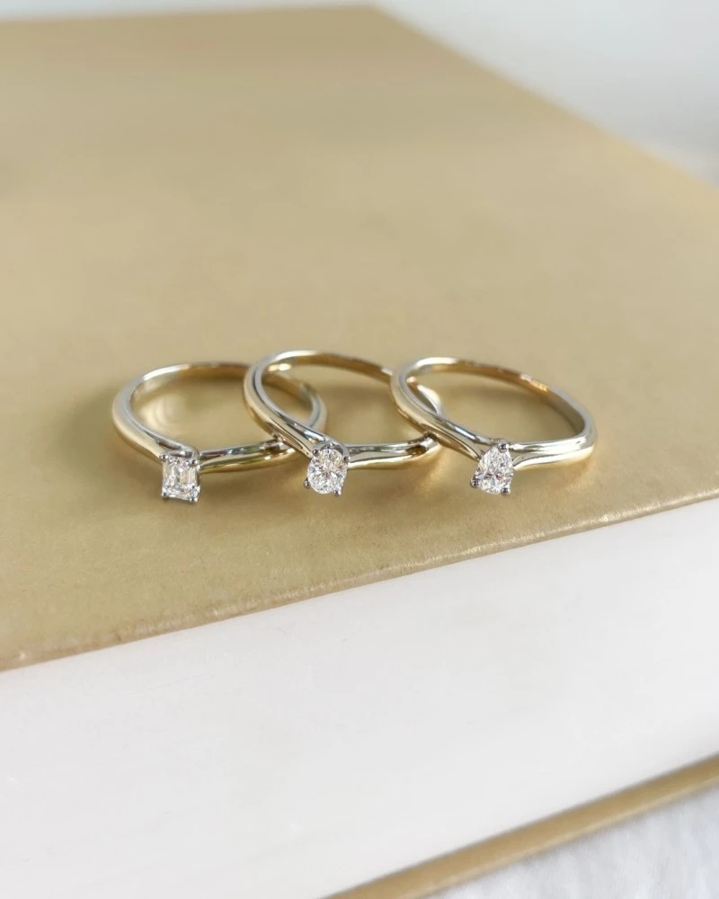 Ring bicolor diamant 0.19 crt. Maat 56