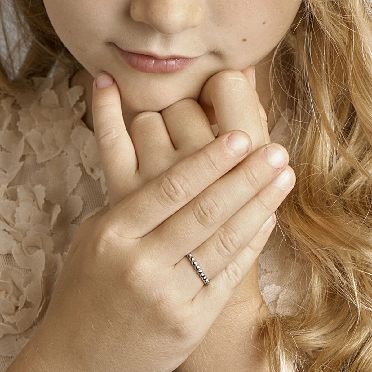 ring bolletjes zilver gerhodineerd