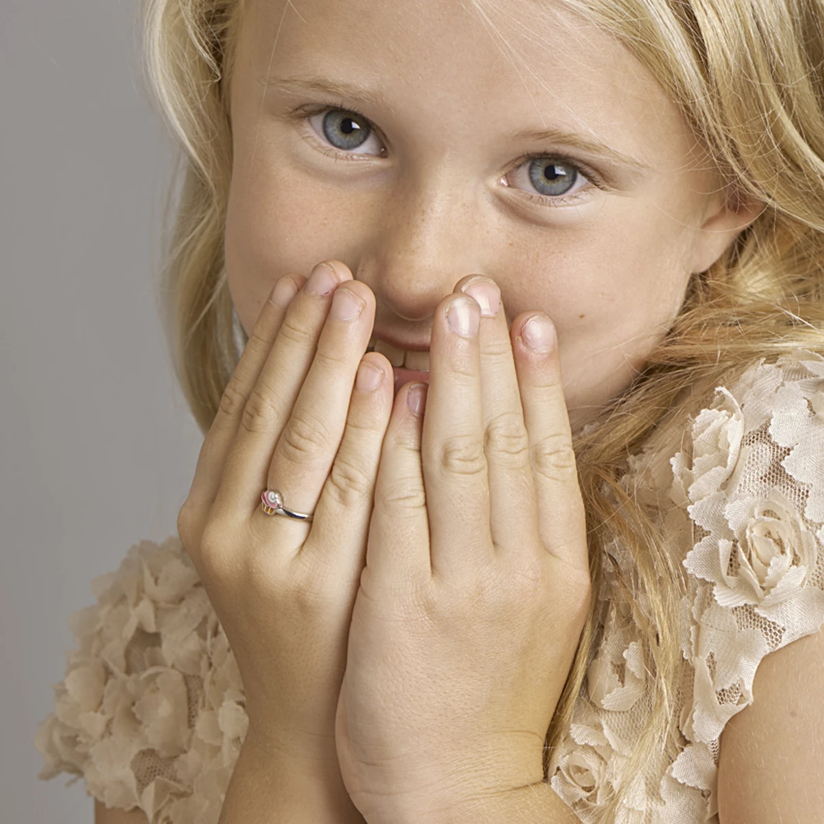 ring cupcake emaille zilver gerhodineerd