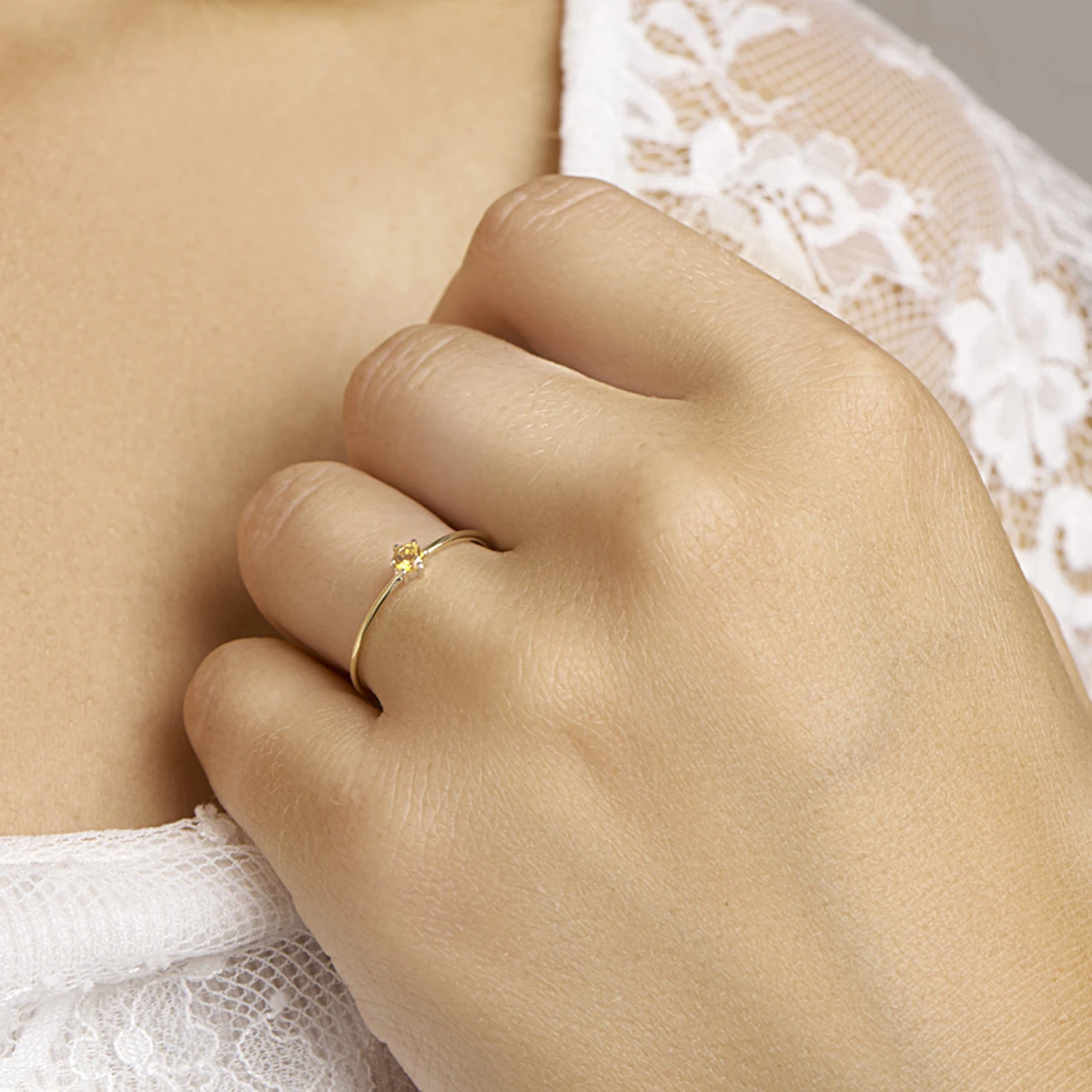 ring met geboortesteen november citrien 14K geelgoud