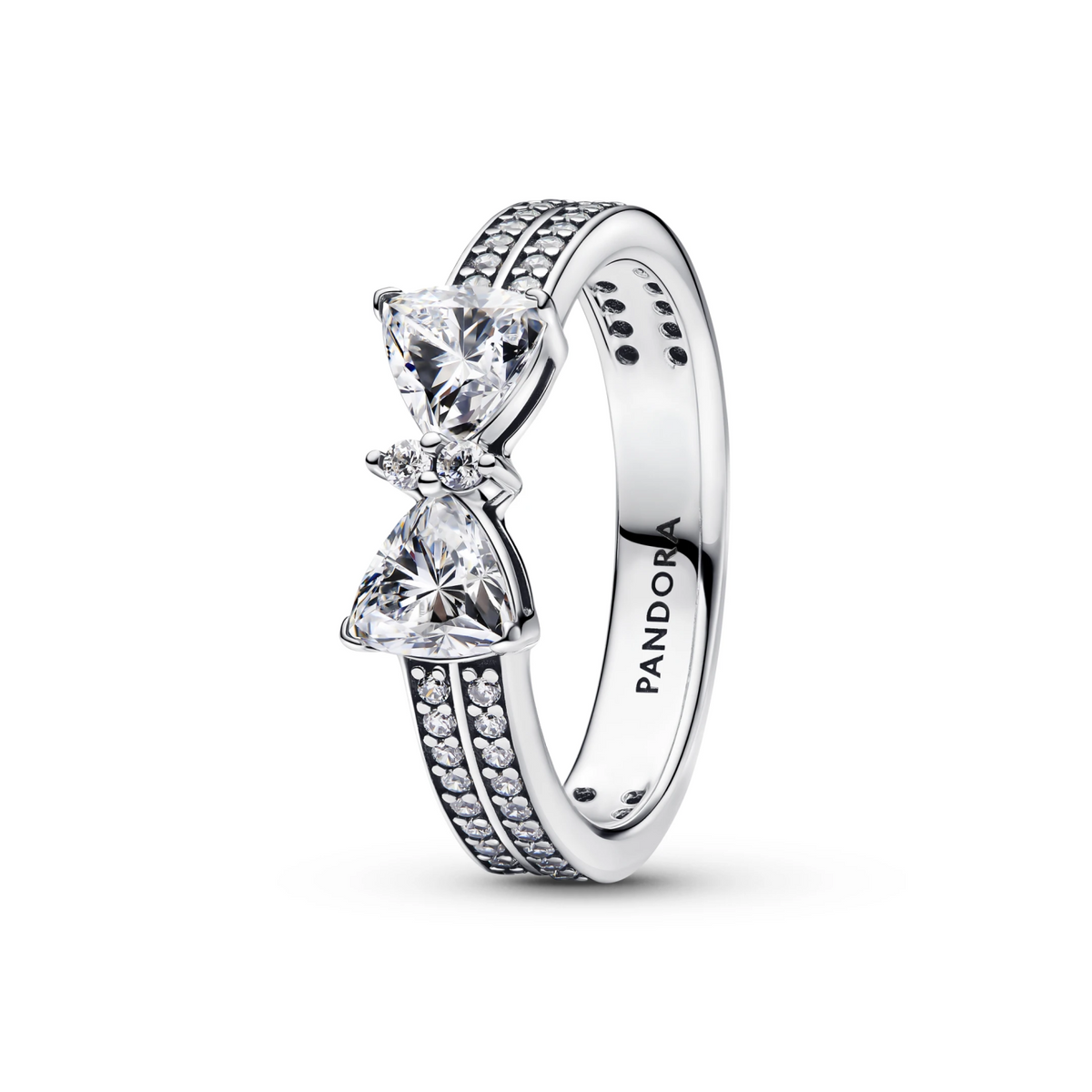 Sprankelende ring met strik en dubbele band